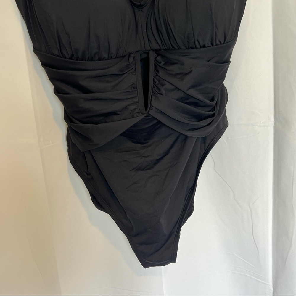 Bleu Rod Beattie Black Women's Molded-Cup One-Piece Swimsuit (Black, 20w) - Picture 8 of 11